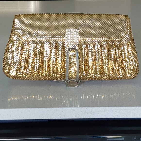 Whiting & Davis Handbags - Whiting & Davis Vintage Gold Mesh Special Occasion Clutch Purse
